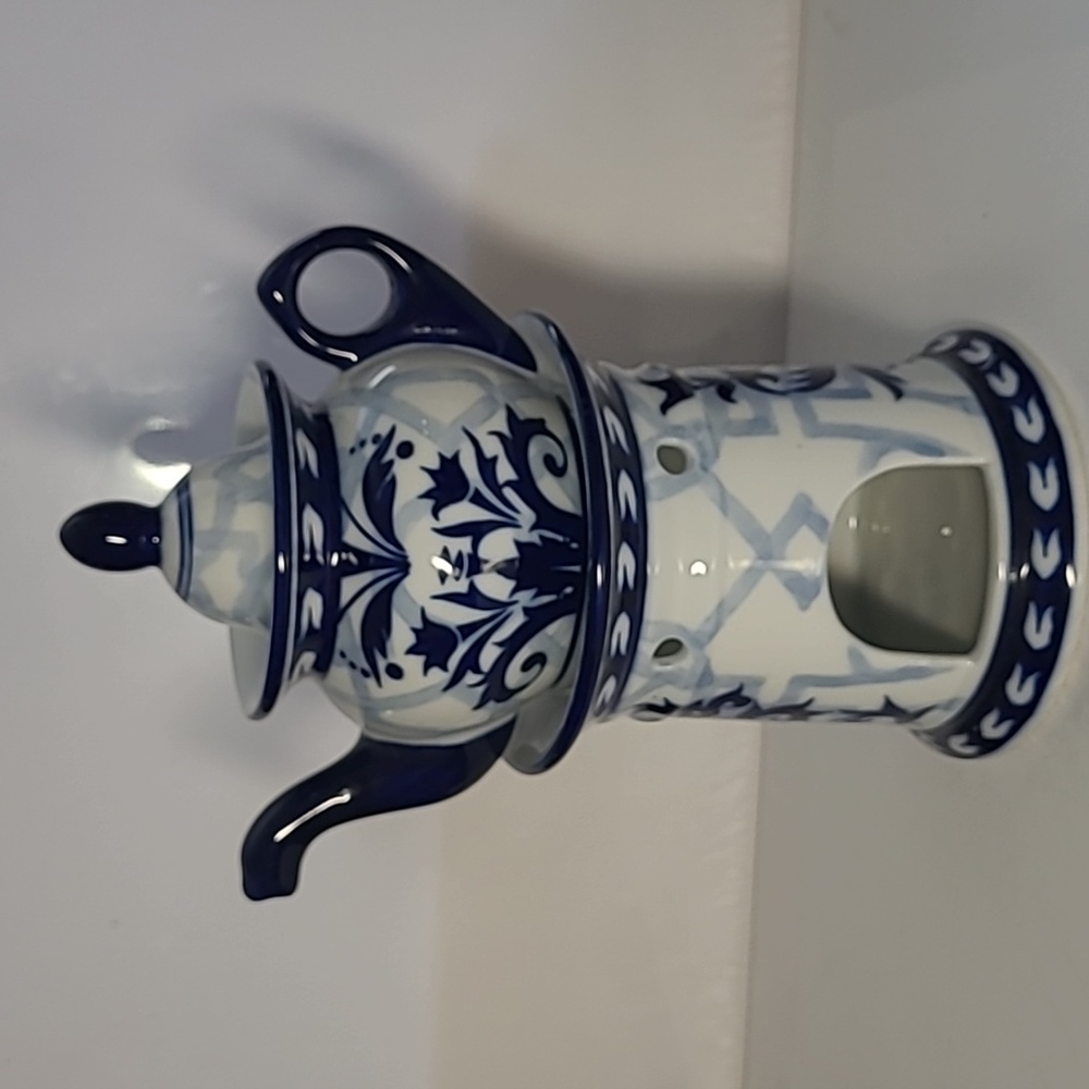 Vintage  Bombay blue and white teapot with warmer